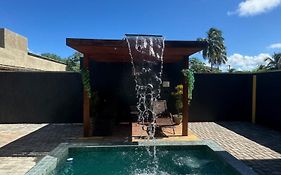 Casa com vista para o mar e piscina em Milagres
